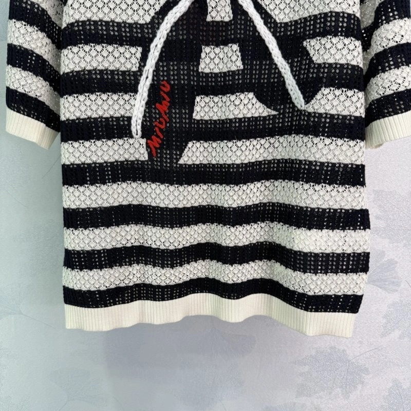 Miu Miu T-Shirts Breathable 151068