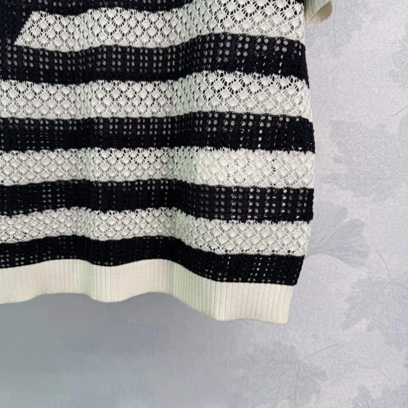 Miu Miu T-Shirts Breathable 151068