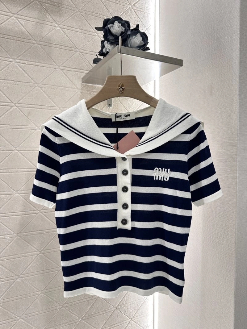 Miu Miu T-Shirts Snug 151063