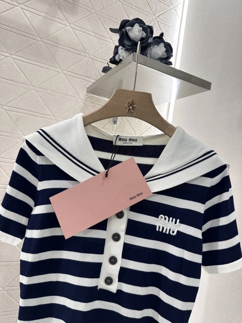 Miu Miu T-Shirts Snug 151063