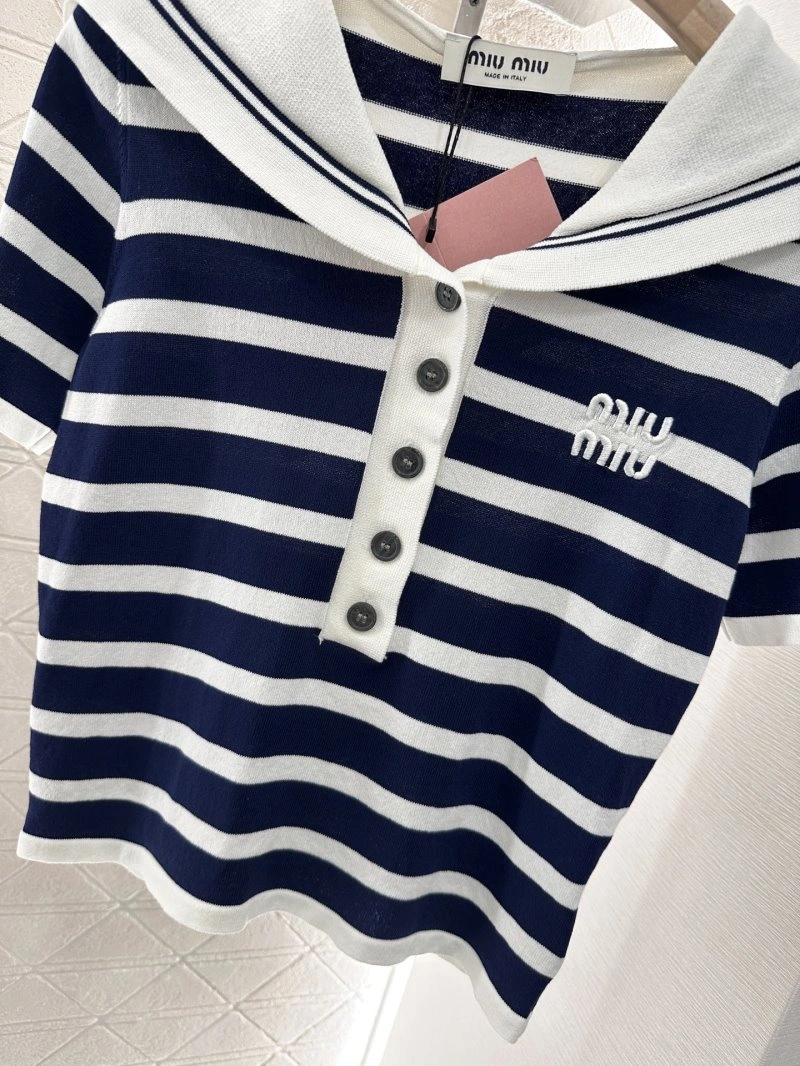 Miu Miu T-Shirts Snug 151063