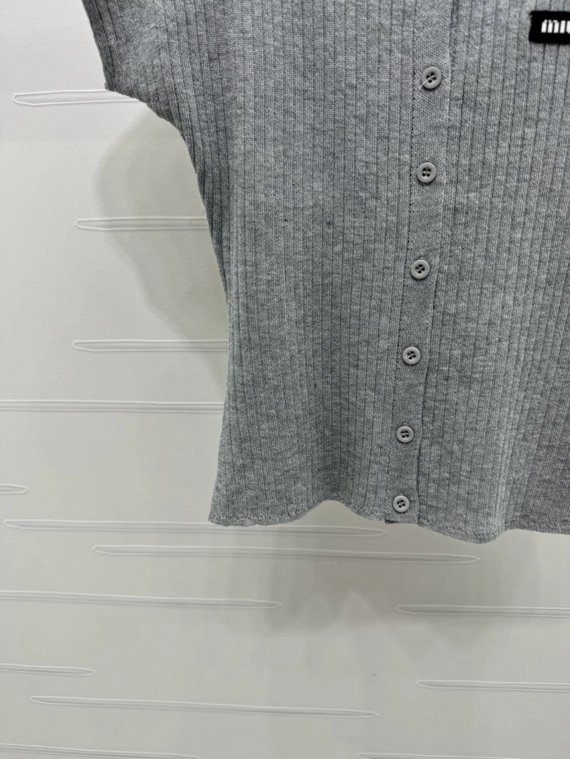 Versatile Miu Miu T-Shirts 151065