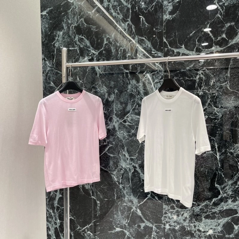 Miu Miu T-Shirts TimelessDesign 151038