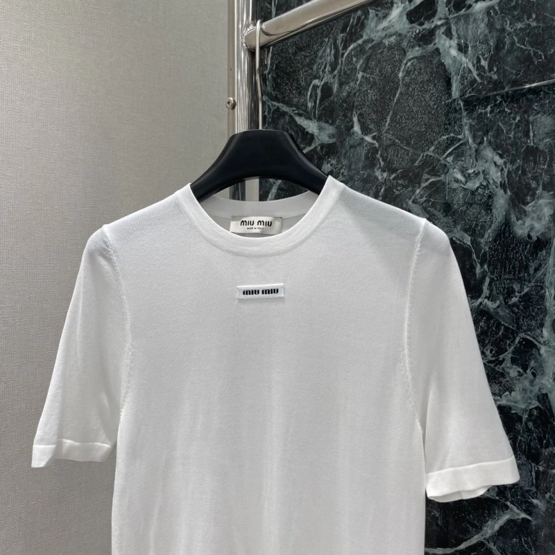 Miu Miu T-Shirts TimelessDesign 151038