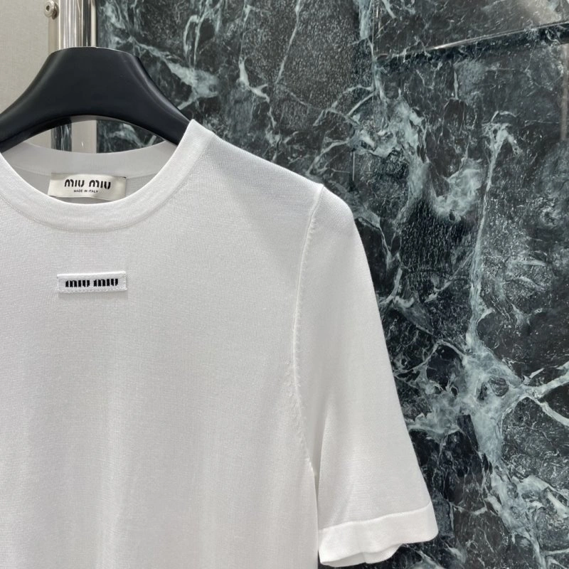 Miu Miu T-Shirts TimelessDesign 151038