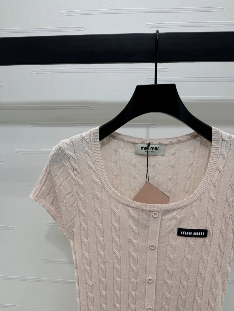 Miu Miu T-Shirts Sleek 150995