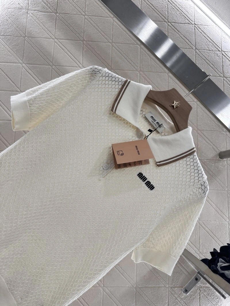 Miu Miu T-Shirts Resilient 150997
