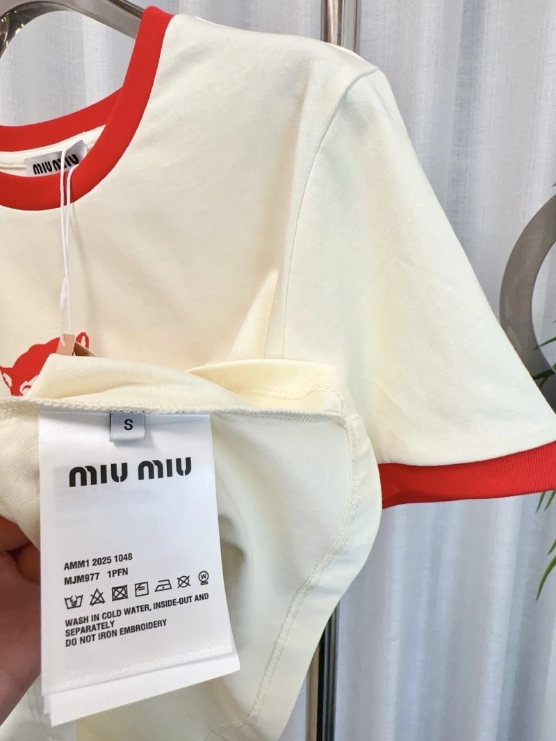 Miu Miu T-Shirts Modern 156203