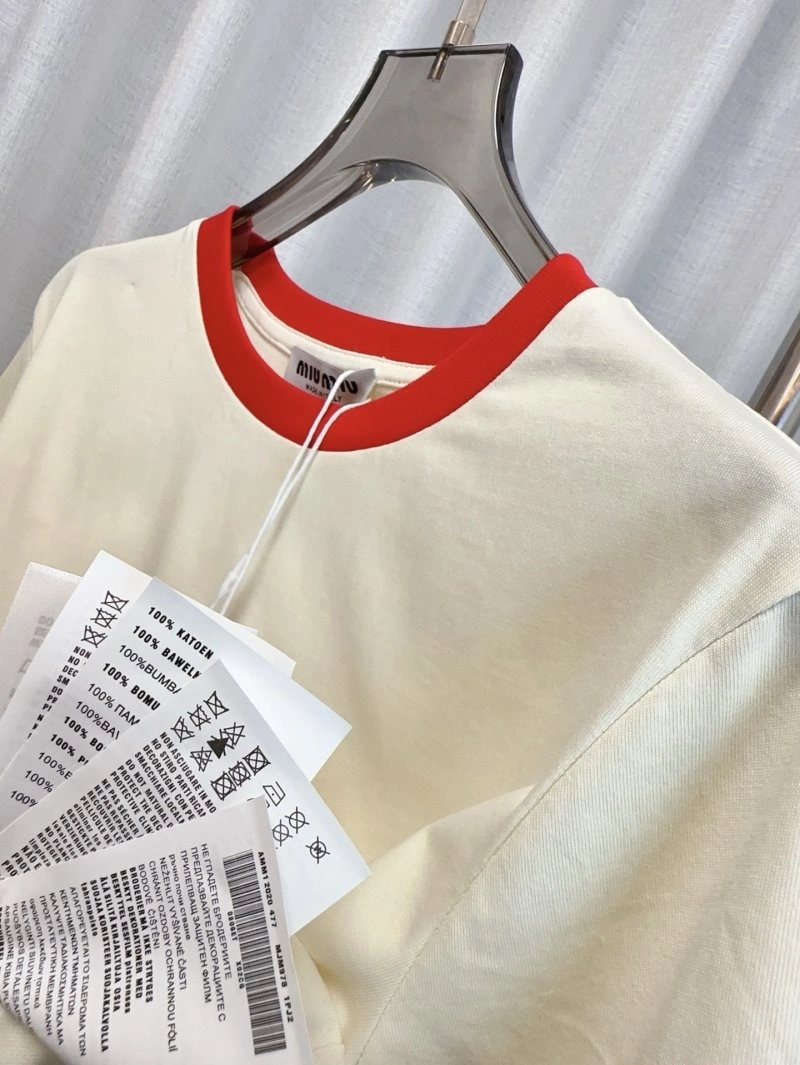 Miu Miu T-Shirts Modern 156203