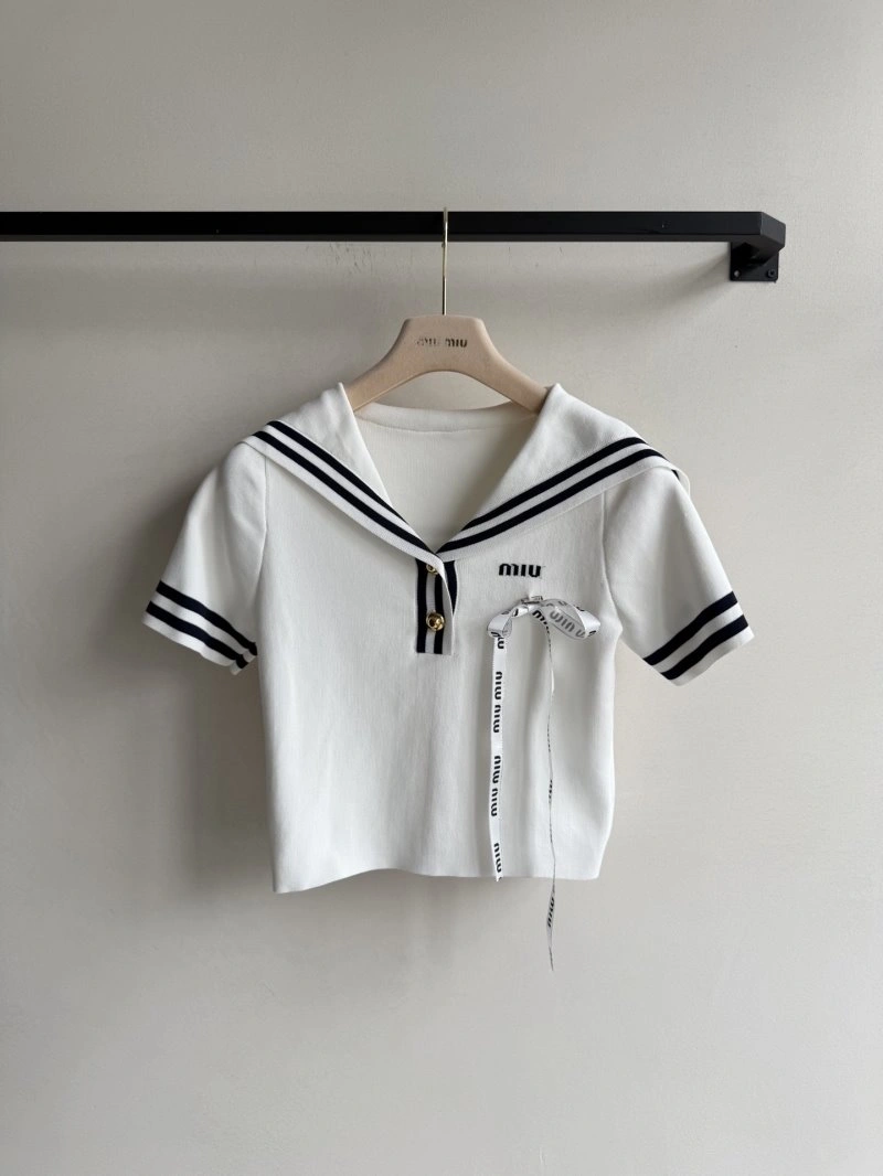 Miu Miu T-Shirts Effortless 156190