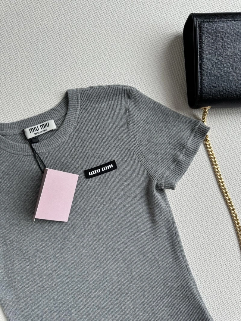 Miu Miu T-Shirts Minimalist 156186