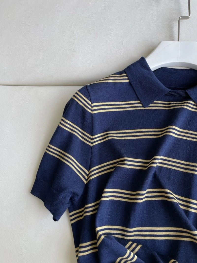 Miu Miu T-Shirts Sleek 156180