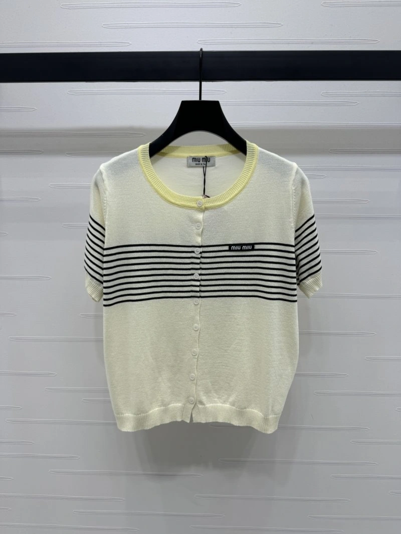 Miu Miu T-Shirts Fashionable 156167