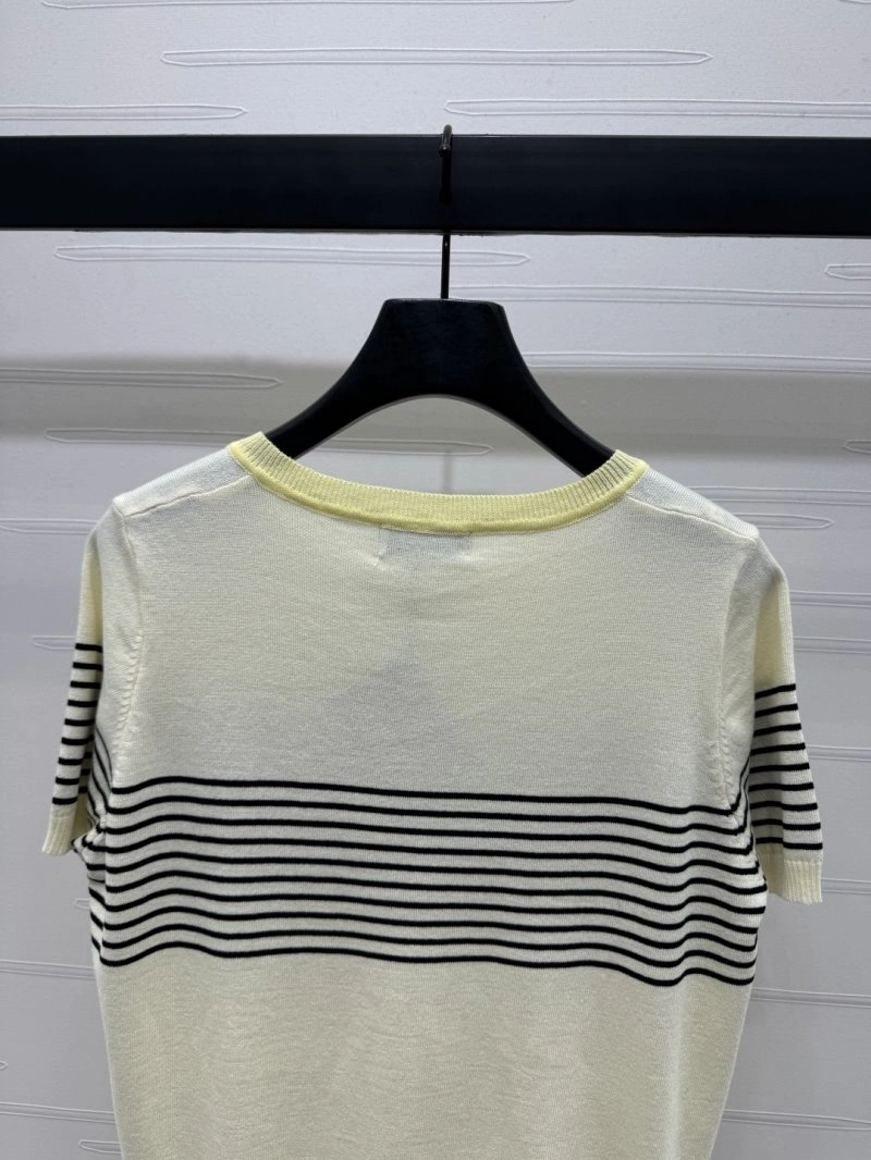 Miu Miu T-Shirts Fashionable 156167
