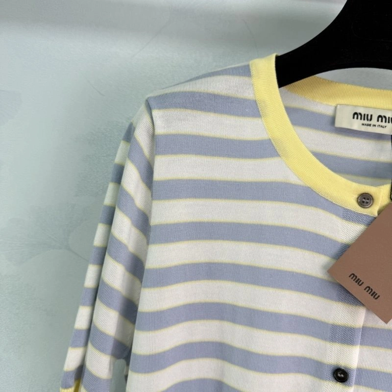 Miu Miu T-Shirts Elegant 156175