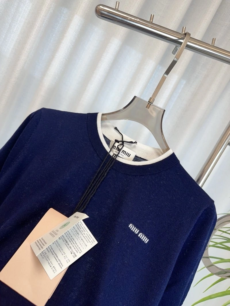 Miu Miu T-Shirts Sleek 156134
