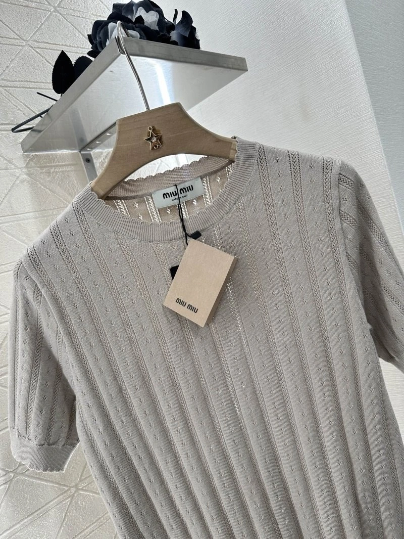 Miu Miu T-Shirts Durable 156126