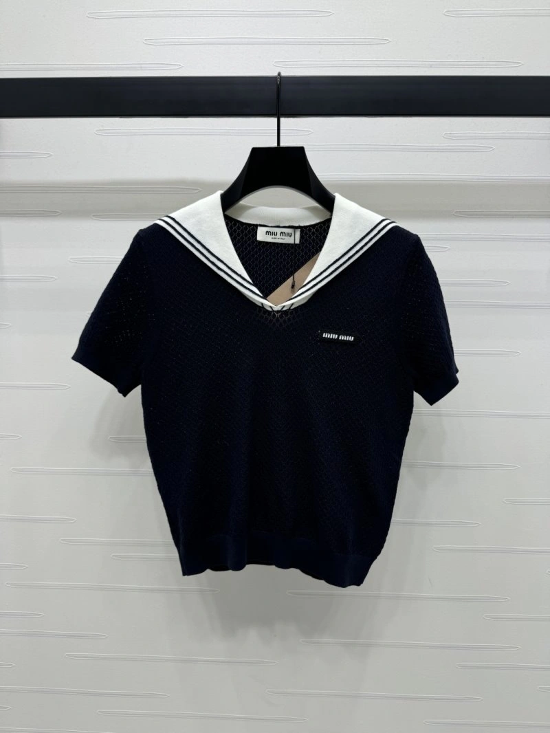 Miu Miu T-Shirts Casual 156117