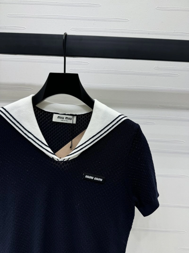 Miu Miu T-Shirts Casual 156117