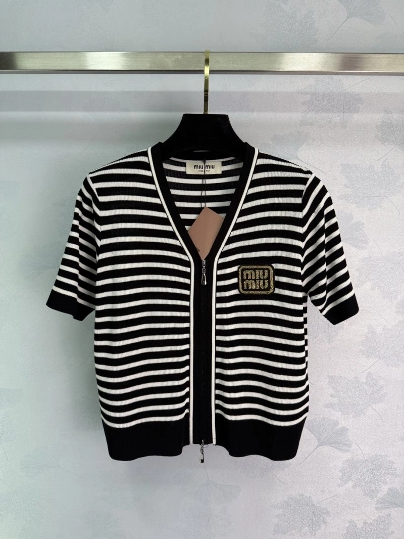 Miu Miu T-Shirts GoAnywhere 156092