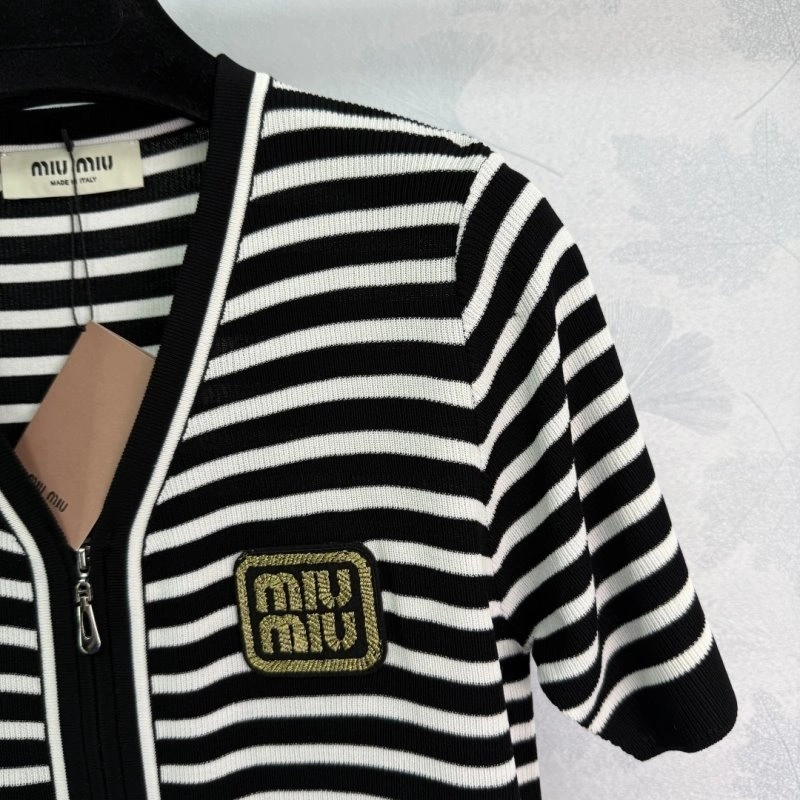 Miu Miu T-Shirts GoAnywhere 156092
