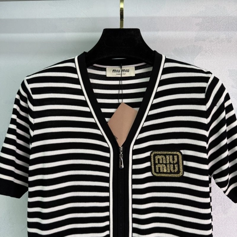 Miu Miu T-Shirts GoAnywhere 156092