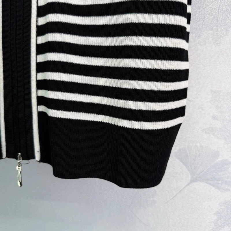 Miu Miu T-Shirts GoAnywhere 156092