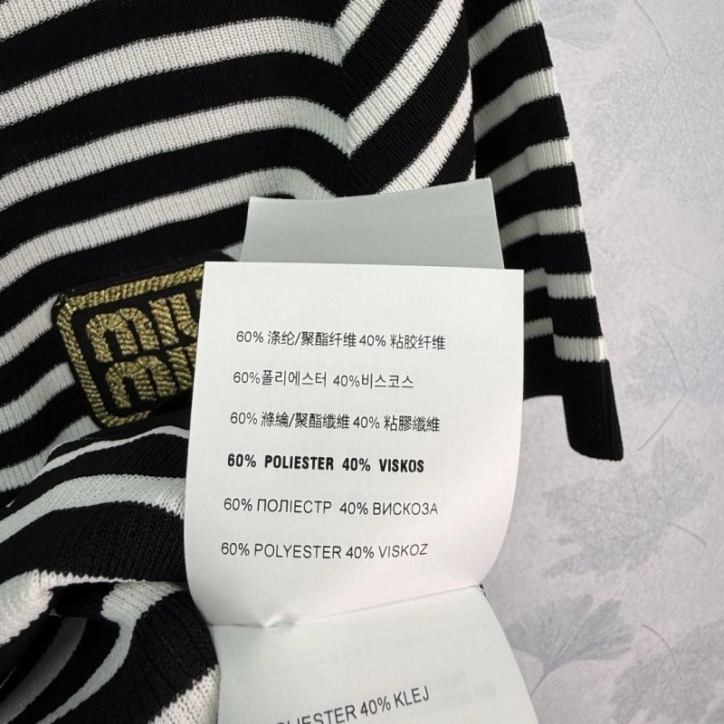 Miu Miu T-Shirts GoAnywhere 156092