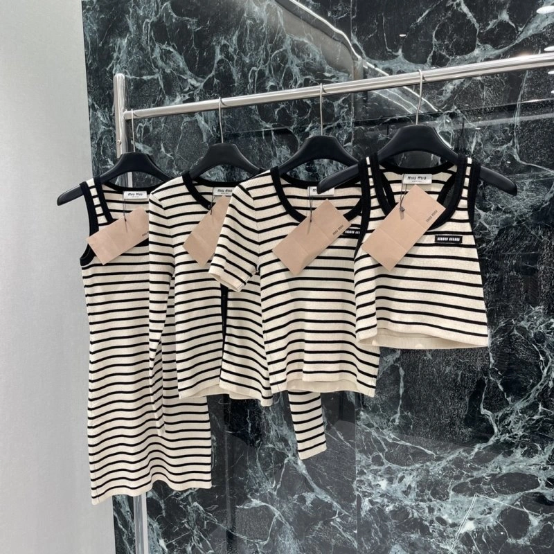 MultiPurpose Miu Miu T-Shirts 156070