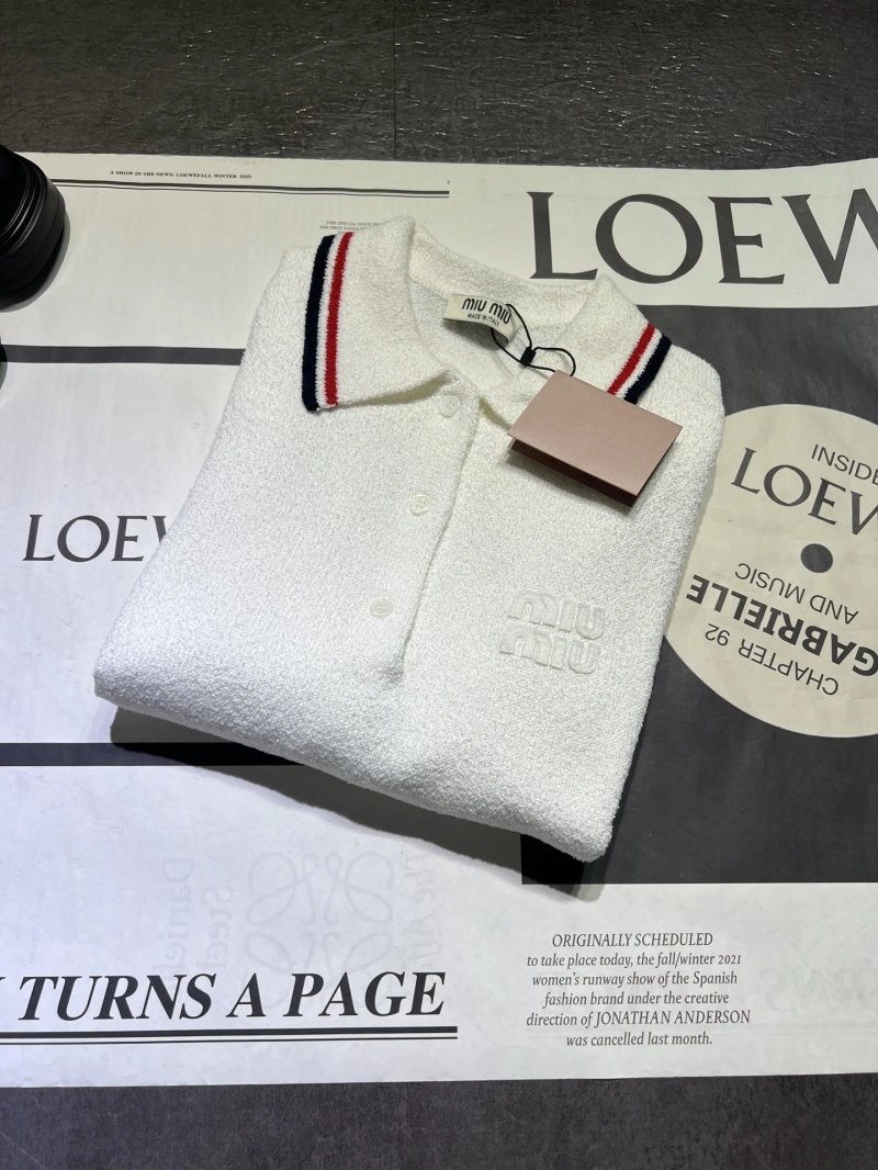 Miu Miu T-Shirts Bold 156094