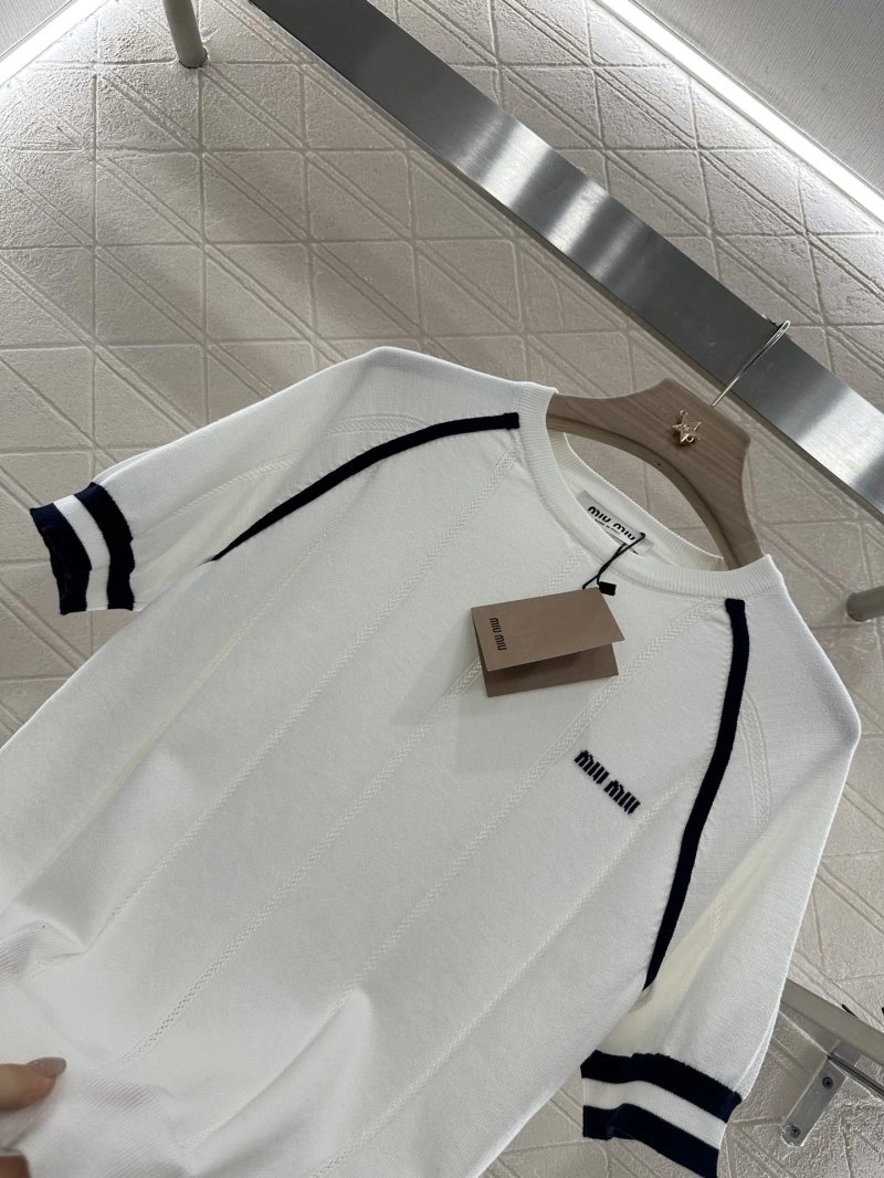 Miu Miu T-Shirts Classic 156060