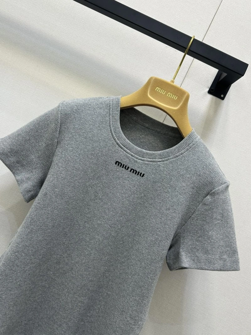 Miu Miu T-Shirts Sophisticated 148630