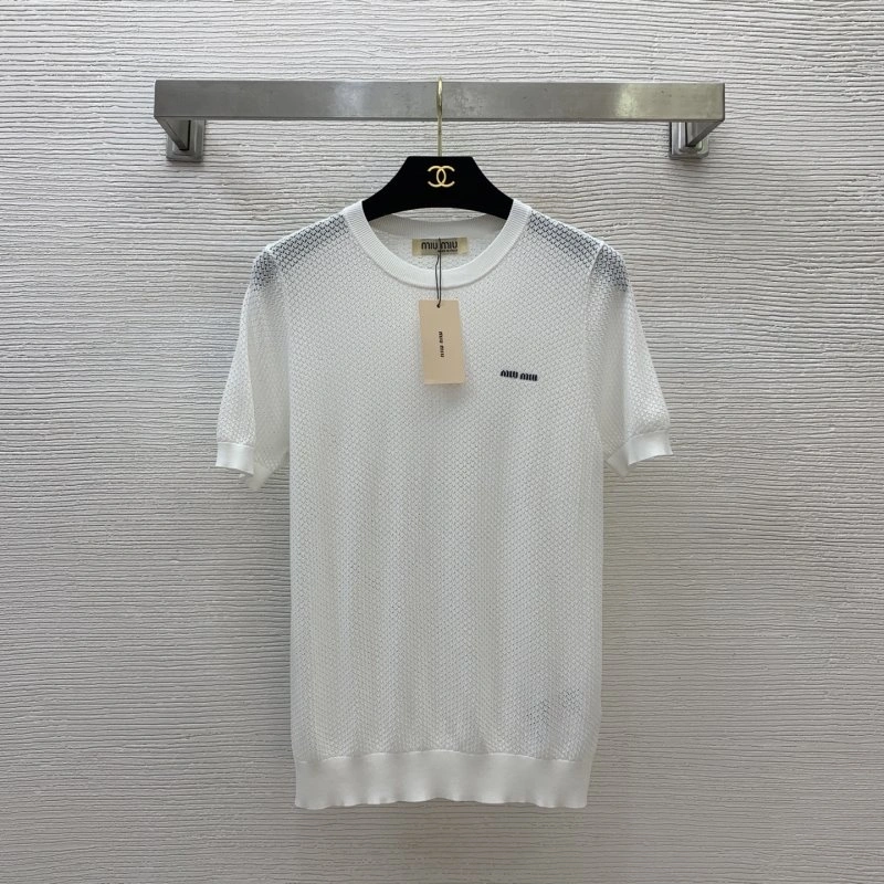 Miu Miu T-Shirts Minimalist 148626