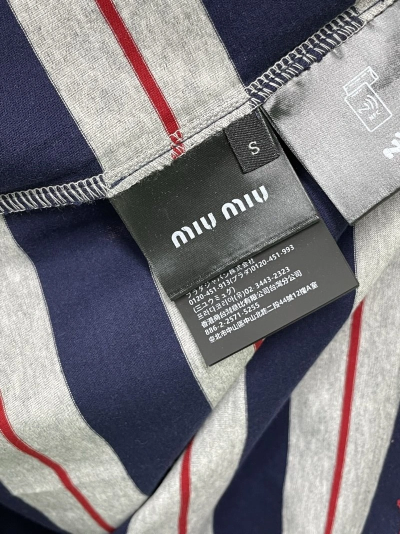 Miu Miu T-Shirts Comfortable 148633