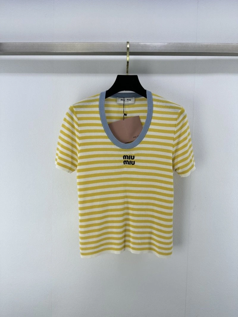 Miu Miu T-Shirts Contemporary 148619