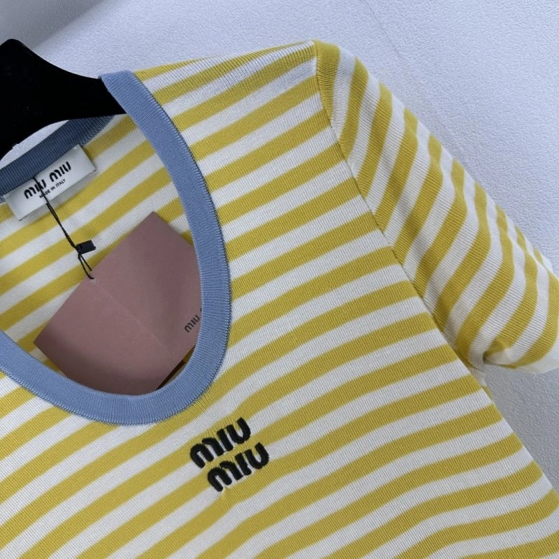 Miu Miu T-Shirts Contemporary 148619