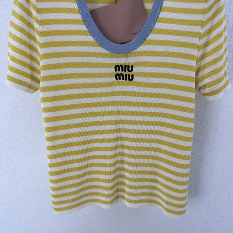 Miu Miu T-Shirts Contemporary 148619
