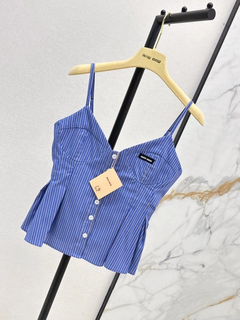 Miu Miu T-Shirts Resilient 148610