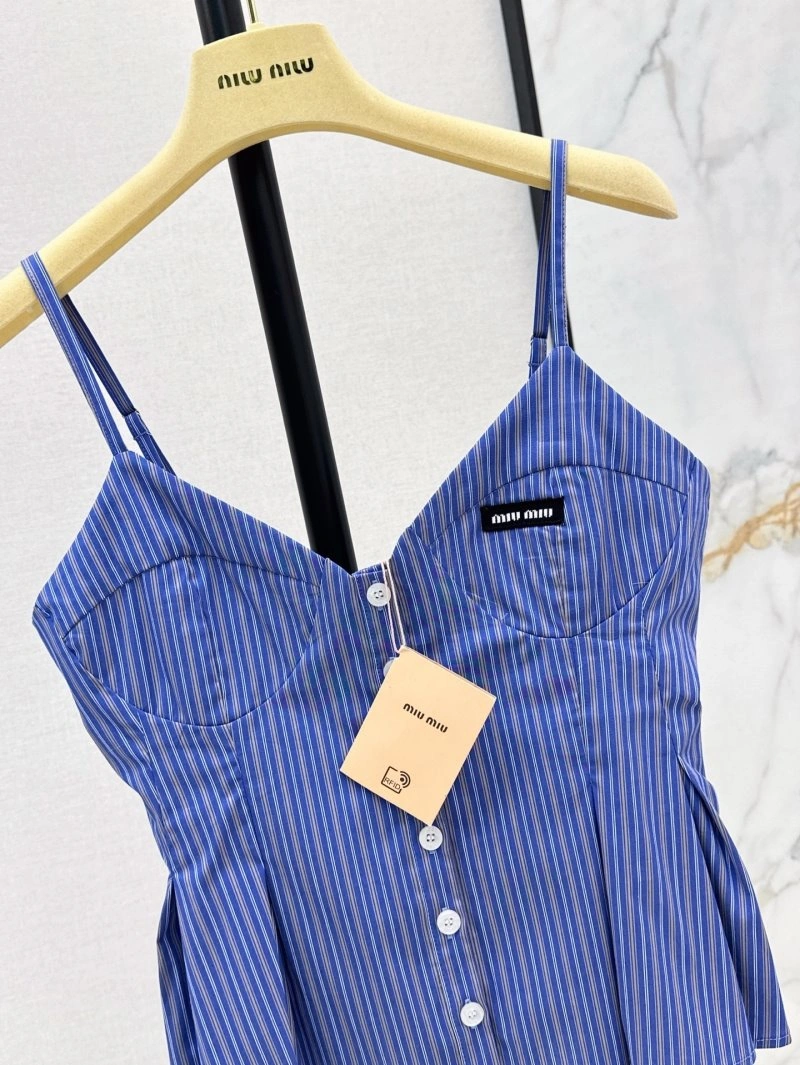Miu Miu T-Shirts Resilient 148610