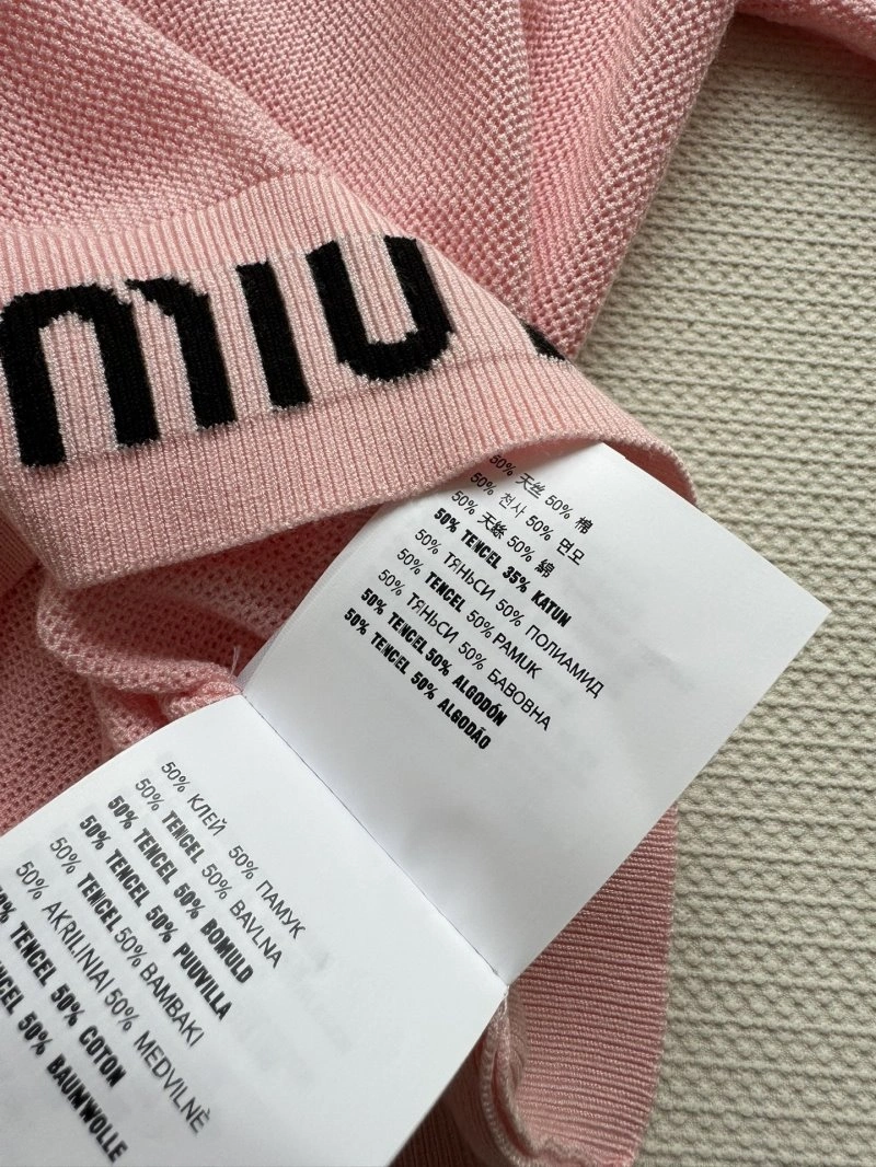 Miu Miu T-Shirts Comfortable 148585