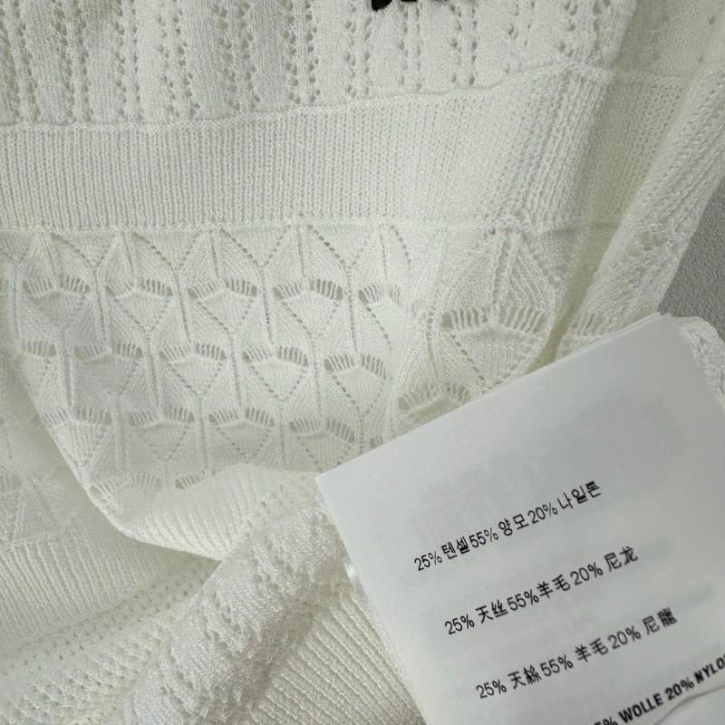 Premium Miu Miu T-Shirts 148573