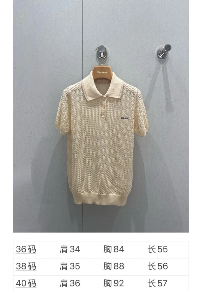 Miu Miu T-Shirts Trendsetting 148562