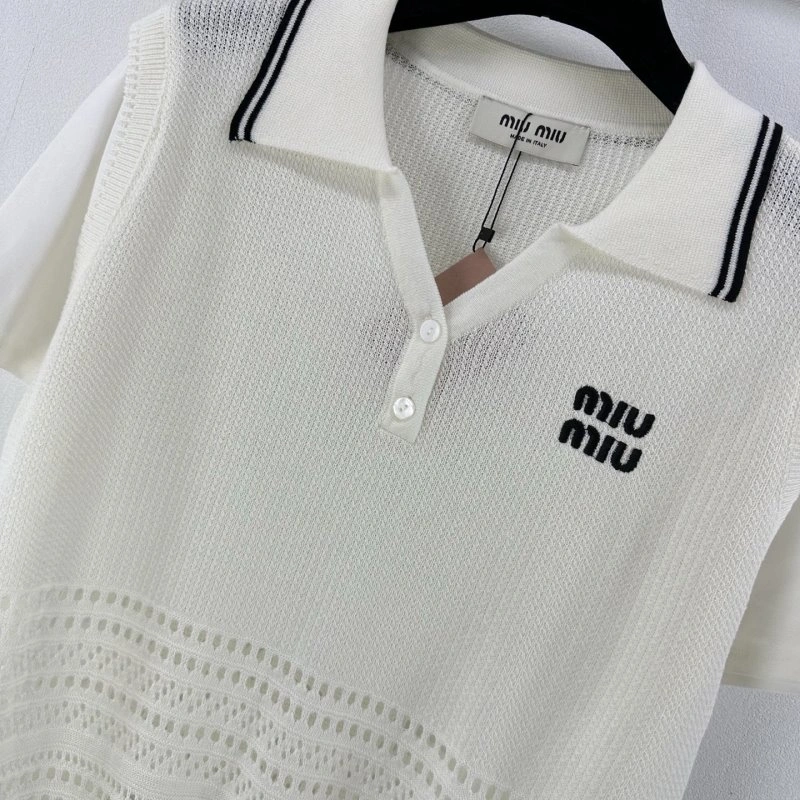 Miu Miu T-Shirts Comfortable 148547