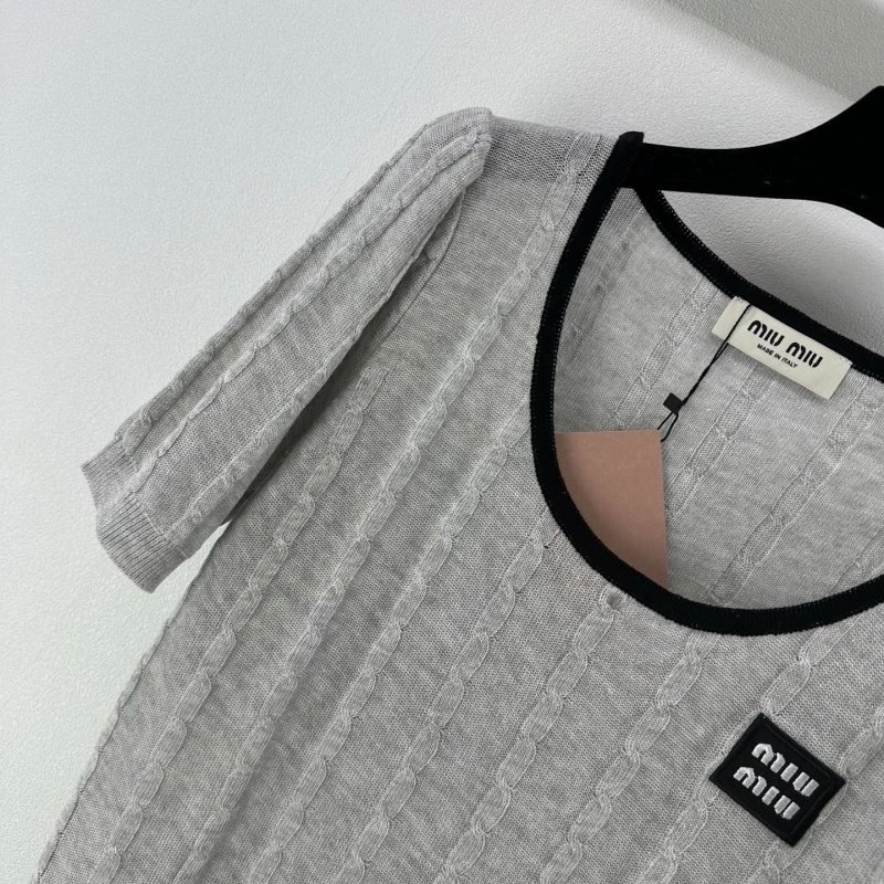 Miu Miu T-Shirts Comfortable 148546