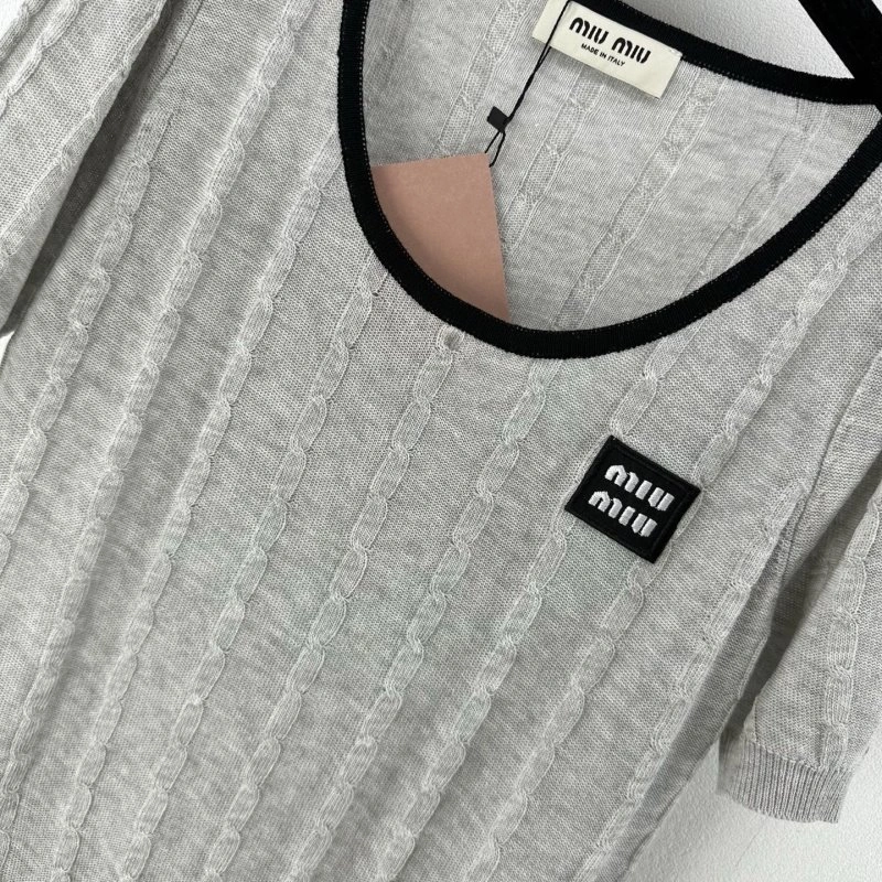 Miu Miu T-Shirts Comfortable 148546