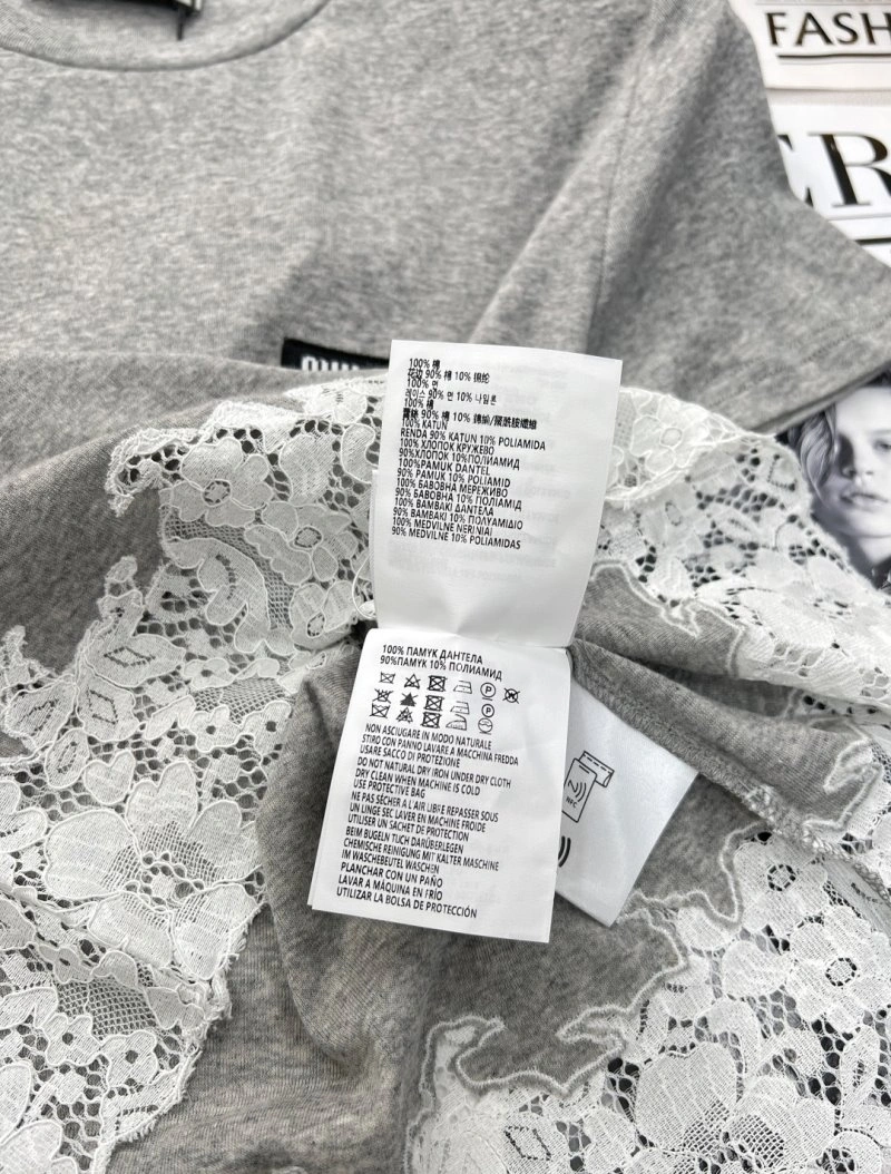 Sporty Miu Miu T-Shirts 148500