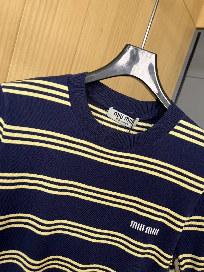 Miu Miu T-Shirts Fashionable 148494