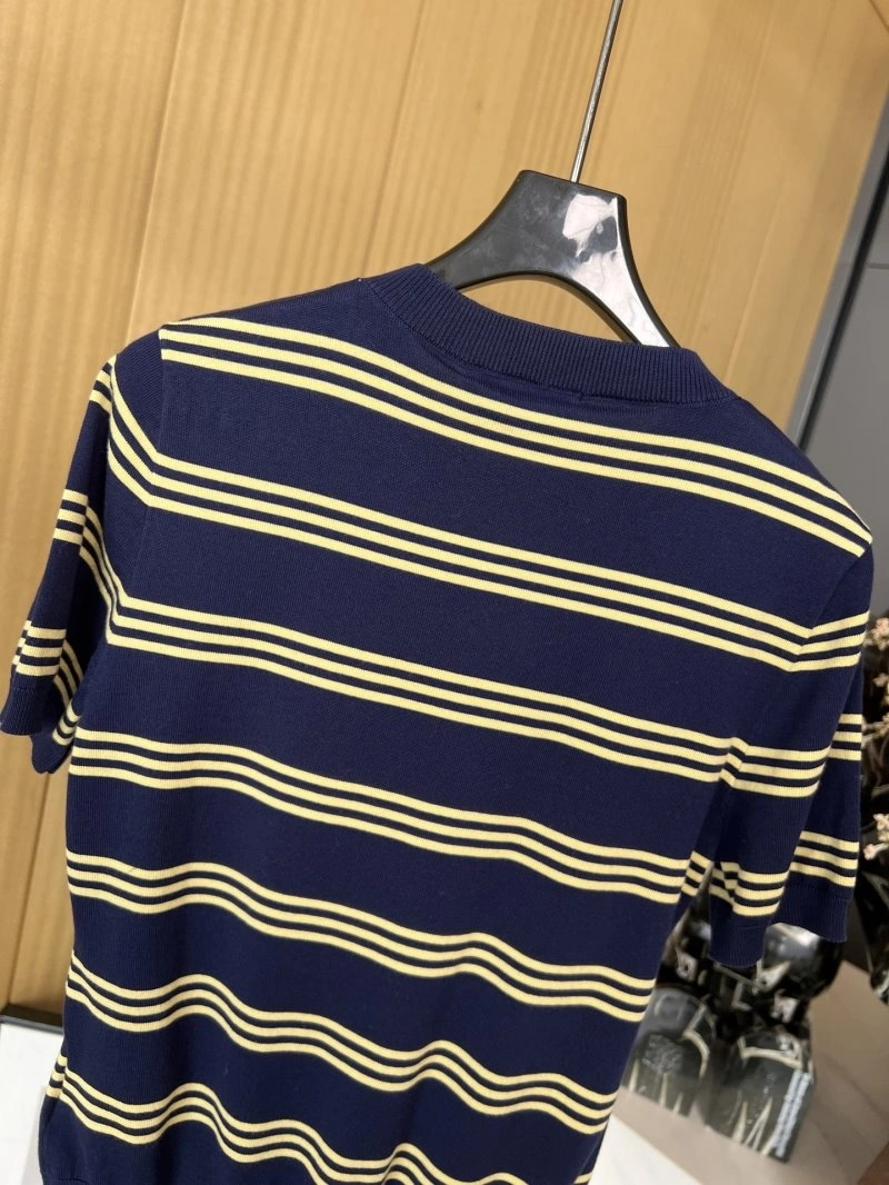 Miu Miu T-Shirts Fashionable 148494