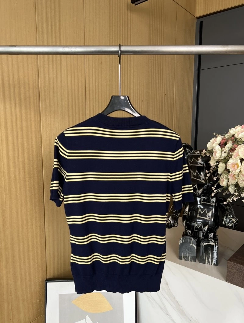 Miu Miu T-Shirts Fashionable 148494