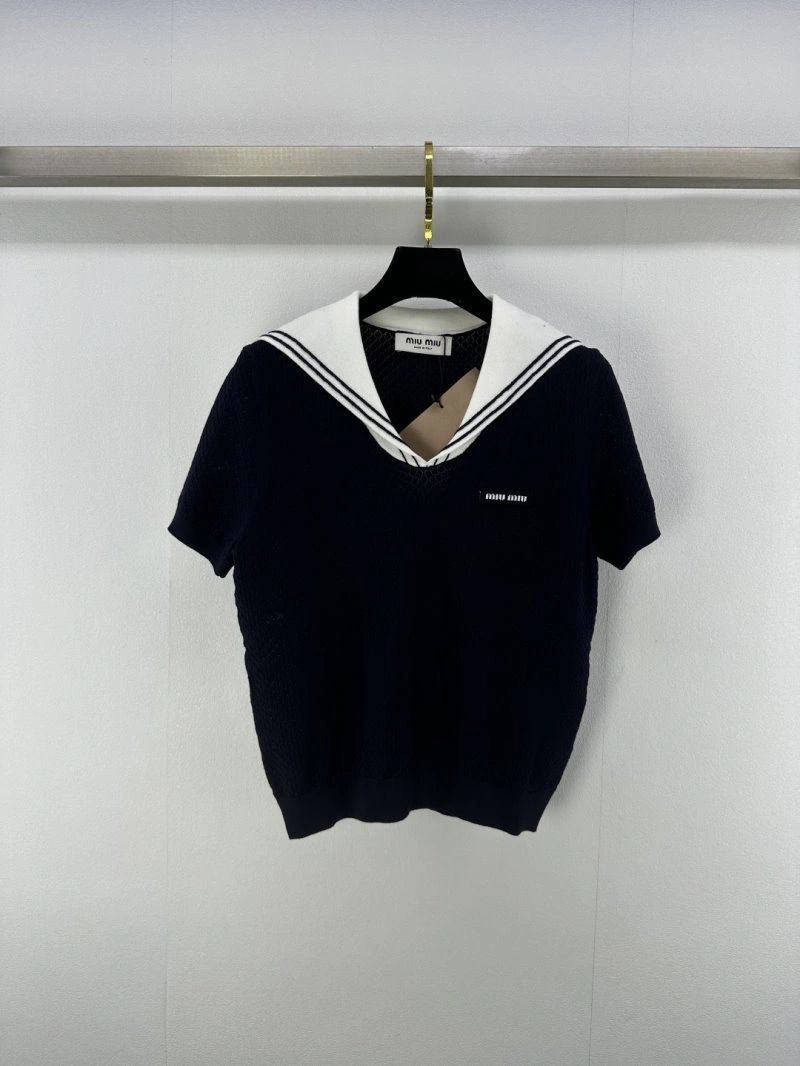 Miu Miu T-Shirts Youthful 148471